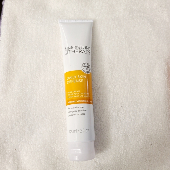 Avon Bundle - Picture 3 of 6